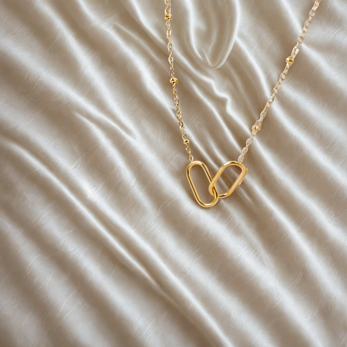 Link Infinity Necklace - Gold