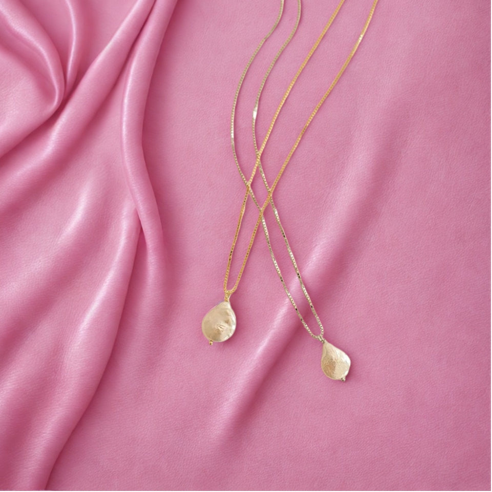 Freshwater Oval Pearl Necklace - Gold