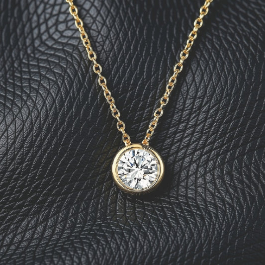 Halskette aus Bergkristall (klar) Geburtsstein mit Goldkette