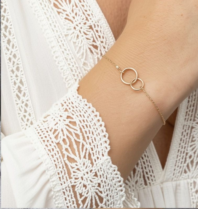 Venn Circle Necklace and Bracelet with Zircon Stud Earrings Gold Triple Set